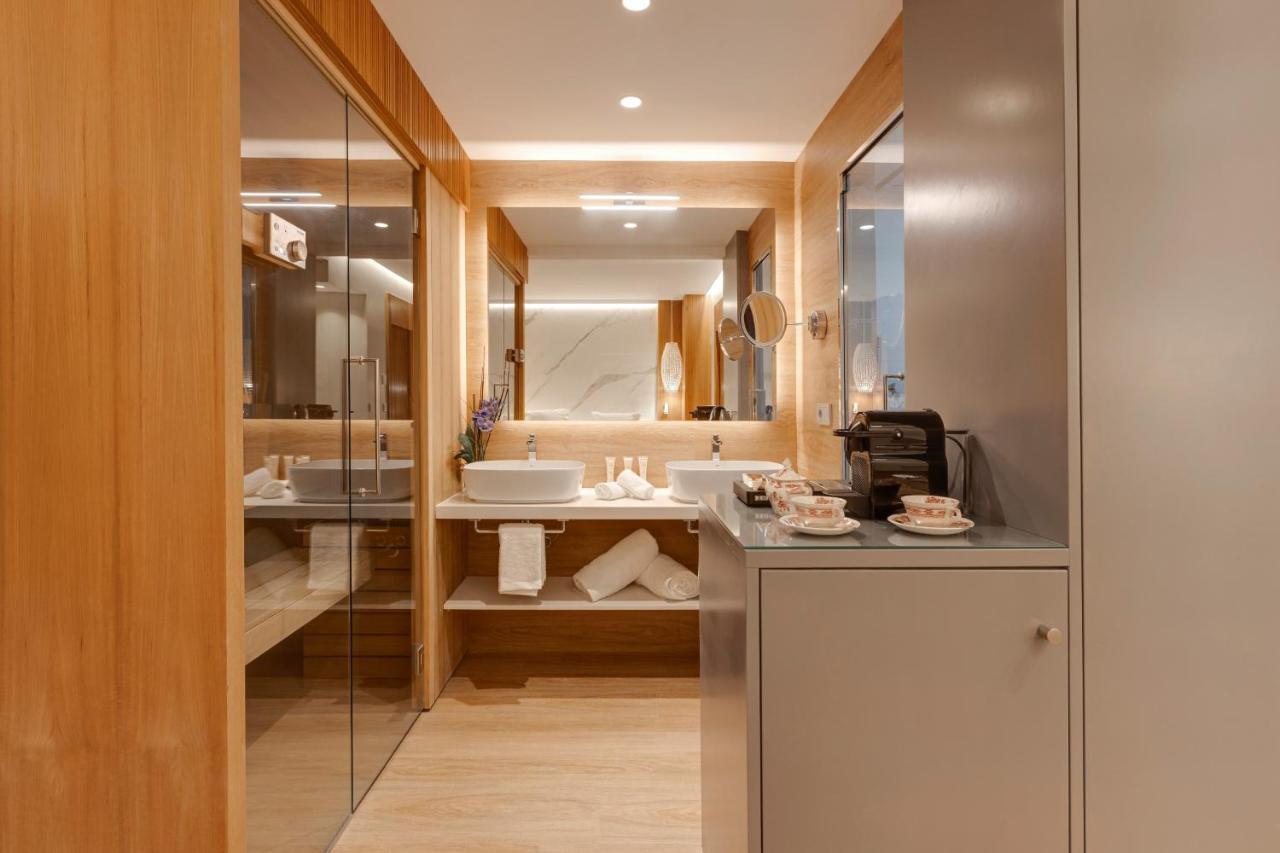 Hotel Boutique Mirlo バルセロナ エクステリア 写真 A bathroom in a hotel room